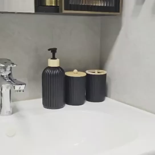 Set dozatora za kupatilo